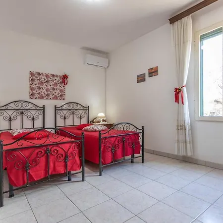 Casa Vacanza Marika Mancaversa Fino A 10 Posti Letto *
