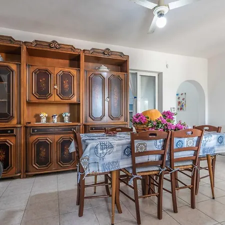 Casa Vacanza Marika Mancaversa Fino A 10 Posti Letto *