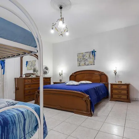 Casa Vacanza Marika Mancaversa Fino A 10 Posti Letto *